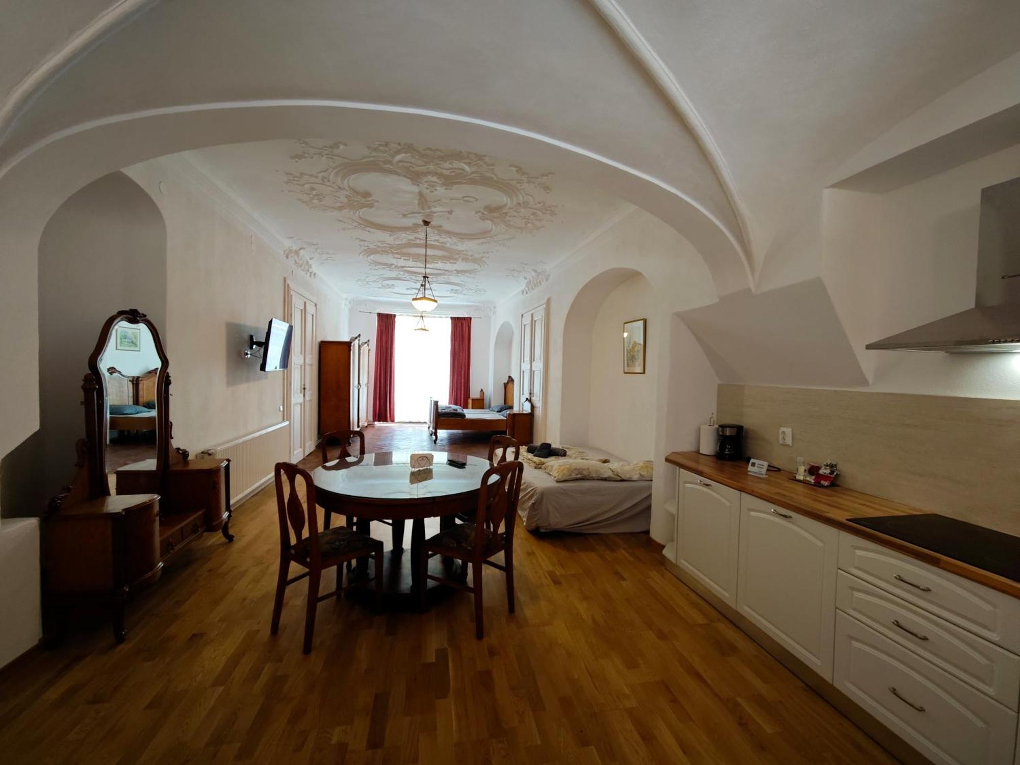 Clasic Studio Central Брашов Экстерьер фото